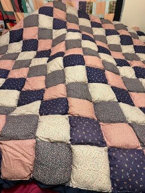 Handmade puff quilt or bubble quilt.